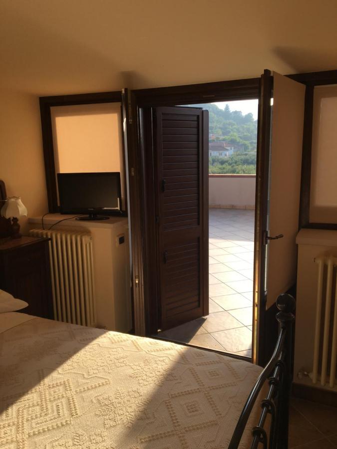 La Ginestra Hotel Castel San Lorenzo Kültér fotó