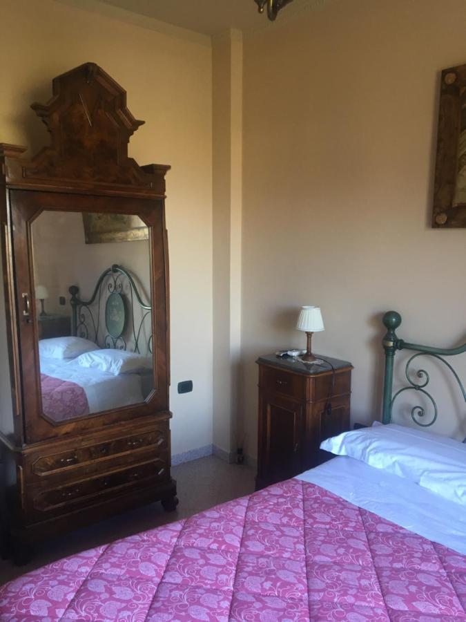 La Ginestra Hotel Castel San Lorenzo Kültér fotó