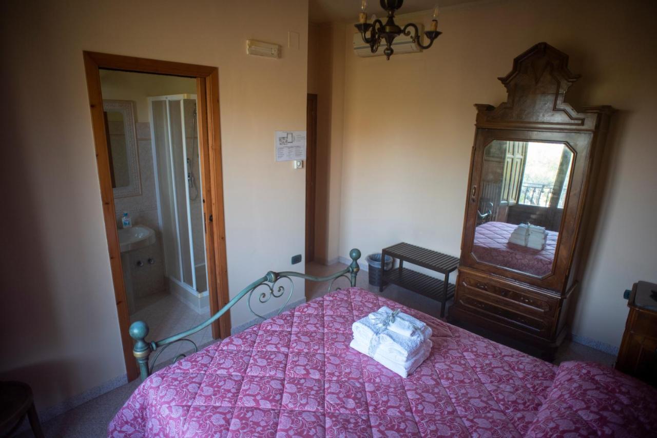La Ginestra Hotel Castel San Lorenzo Kültér fotó
