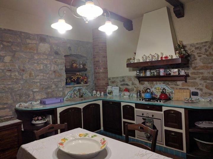 La Ginestra Hotel Castel San Lorenzo Kültér fotó
