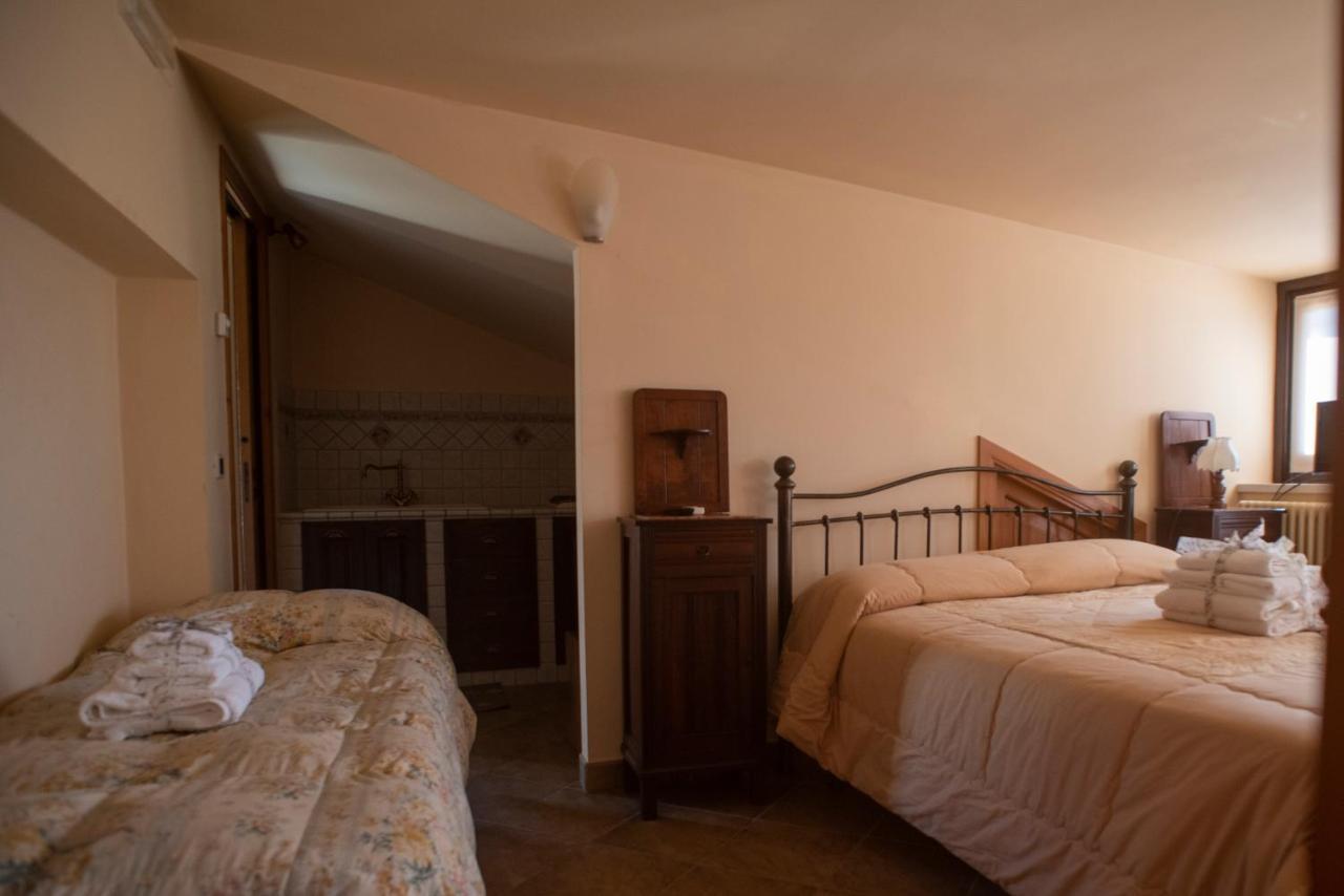 La Ginestra Hotel Castel San Lorenzo Kültér fotó