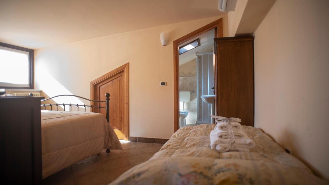 La Ginestra Hotel Castel San Lorenzo Kültér fotó