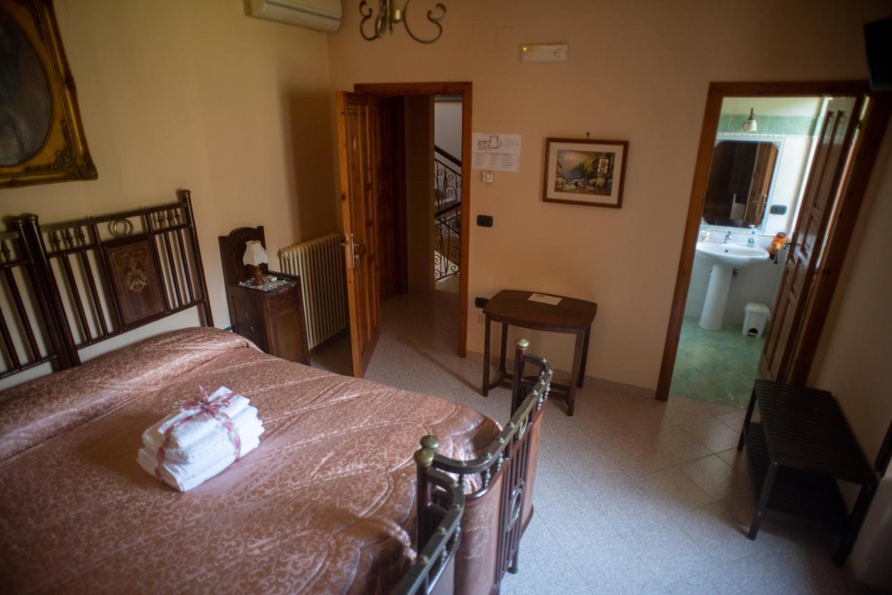 La Ginestra Hotel Castel San Lorenzo Kültér fotó