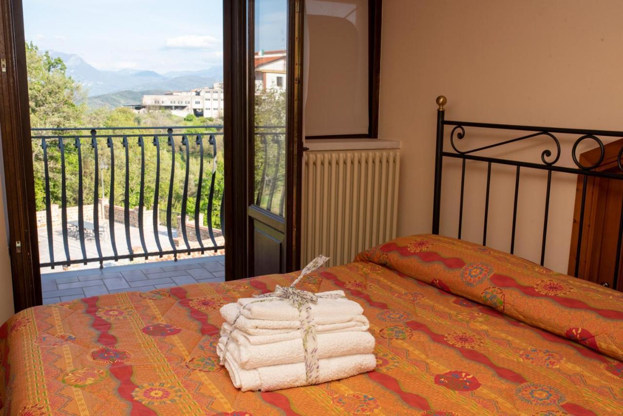 La Ginestra Hotel Castel San Lorenzo Kültér fotó